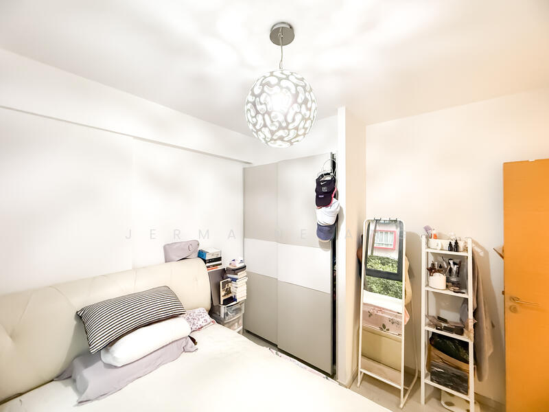 SUPER CHEAP! NO EXTENSION! Walk to MRT LOT 1! 3 BED! Condominium For Sale at S$ 1,310,000 | PropertyGuru Singapore