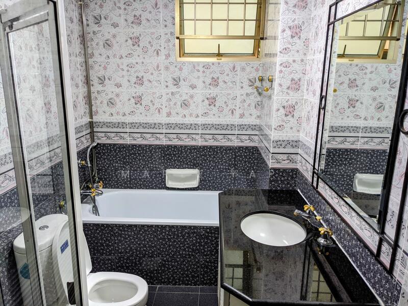 Astoria Park, 34 Lorong Mydin, Room Rental, 150 sqft, Condominium For Rent, by Maple Yap, 500050684 - Bathroom - PropertyGuru.com.sg