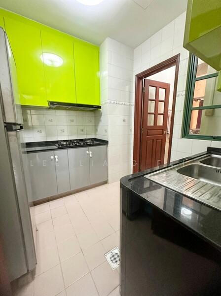 Hillview Heights, 27 Hillview Avenue, 3 Bedrooms, 990 sqft, Condominium For Rent, by Lee Liang Fei, 500050693 - Kitchen - PropertyGuru.com.sg