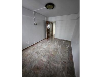 For Sale - 302 Clementi Avenue 4