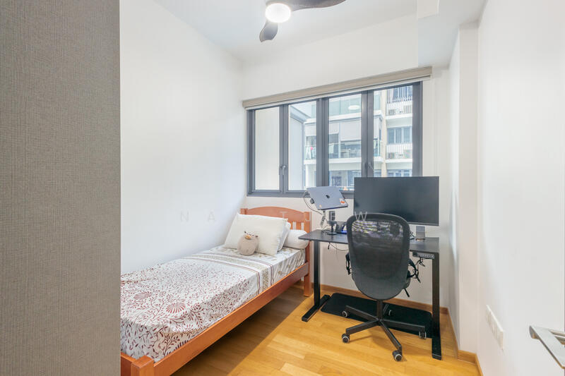 The Lilium Condominium For Sale at S$ 1,930,000 | PropertyGuru Singapore - Bedroom