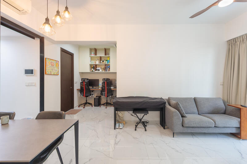The Lilium Condominium For Sale at S$ 1,930,000 | PropertyGuru Singapore - Living Room