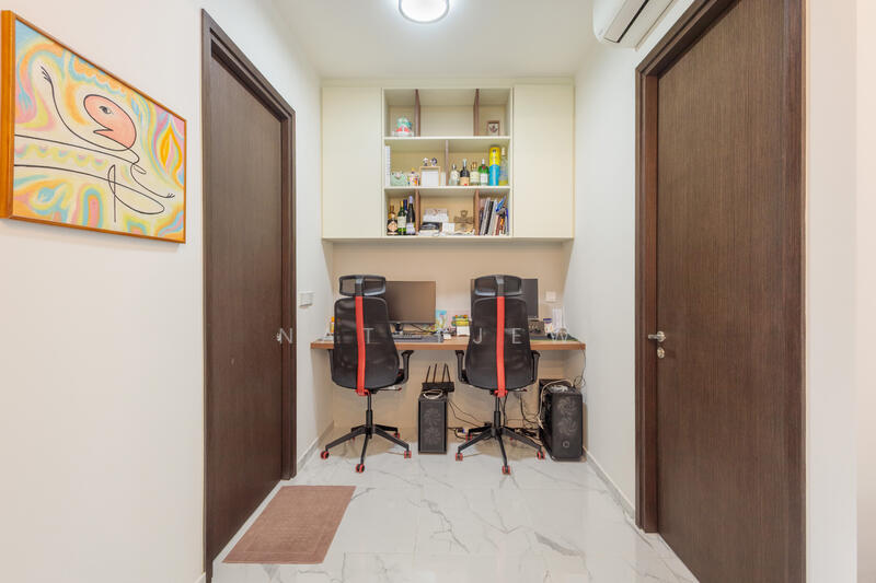 The Lilium Condominium For Sale at S$ 1,930,000 | PropertyGuru Singapore - Study Room