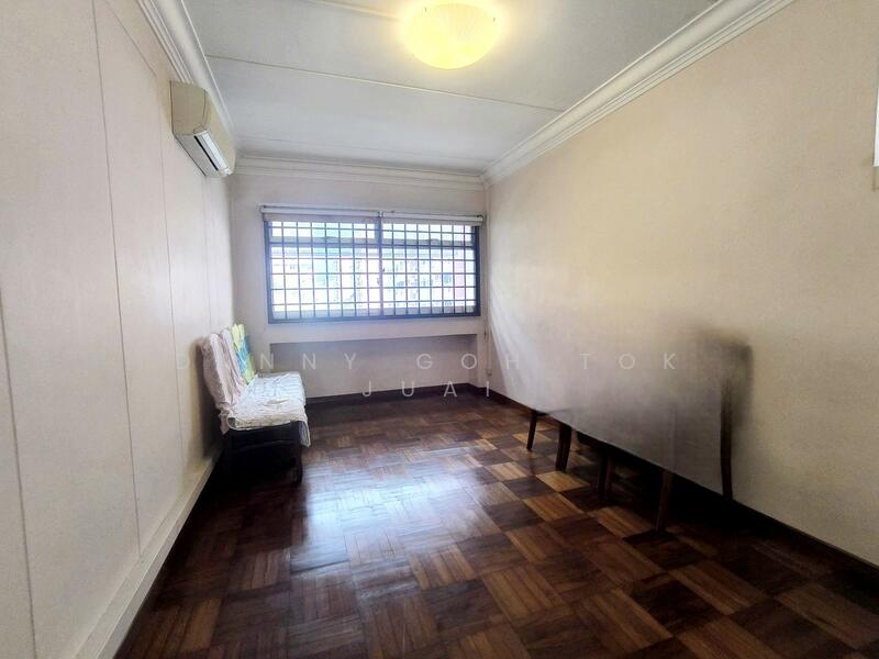 764 Pasir Ris Street 71 HDB Flat For Sale at S$ 765,000 | PropertyGuru Singapore - Living Room