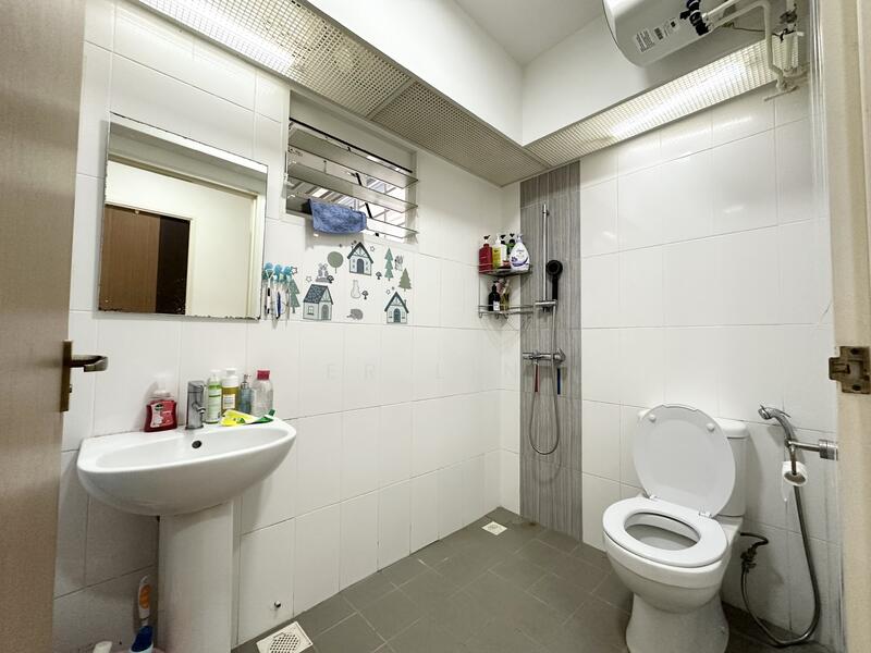 For Rent - 288A Compassvale Crescent