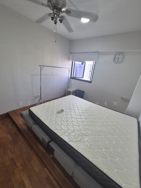 For Rent - 157A Rivervale Crescent