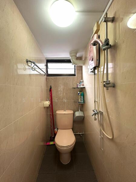 8 Empress Road, 8 Empress Road, 2 Bedrooms, 700 sqft, HDB Flat For Rent, by Steven Choo, 500050834 - Bathroom - PropertyGuru.com.sg