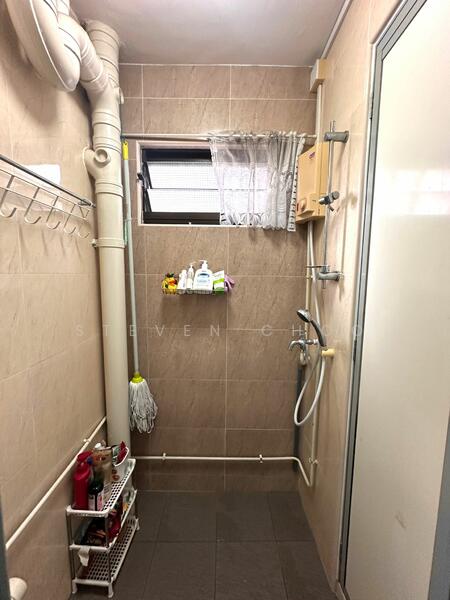 8 Empress Road, 8 Empress Road, 2 Bedrooms, 700 sqft, HDB Flat For Rent, by Steven Choo, 500050834 - Bathroom - PropertyGuru.com.sg