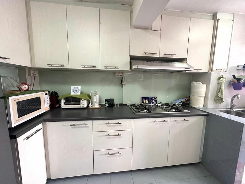 8 Empress Road, 8 Empress Road, 2 Bedrooms, 700 sqft, HDB Flat For Rent, by Steven Choo, 500050834 - Kitchen - PropertyGuru.com.sg