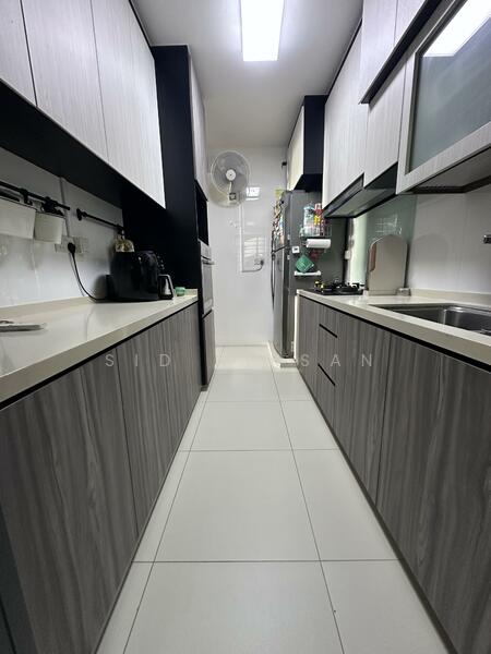 308A Punggol Walk HDB Flat For Sale at S$ 728,000 | PropertyGuru Singapore - Kitchen