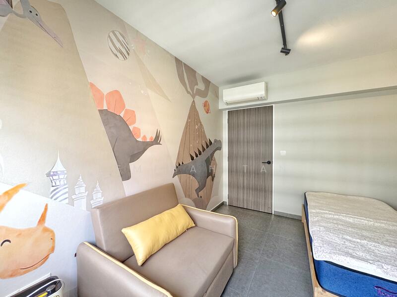 619A Tampines Street 61 HDB Flat For Sale at S$ 950,000 | PropertyGuru Singapore - Bedroom