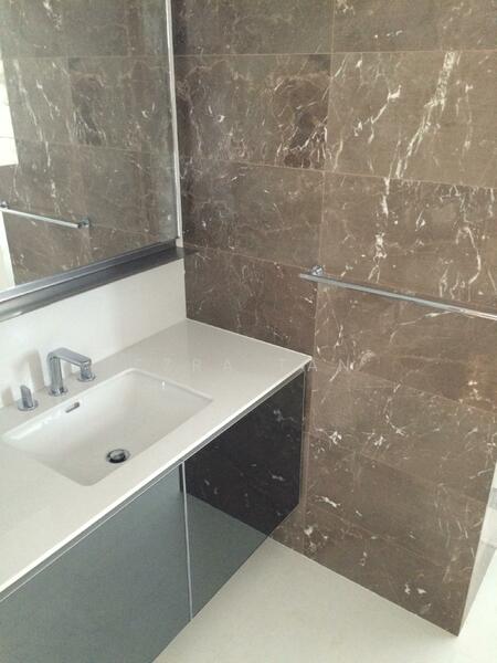 76 Shenton Apartment For Sale at S$ 1,360,000 | PropertyGuru Singapore - Bathroom