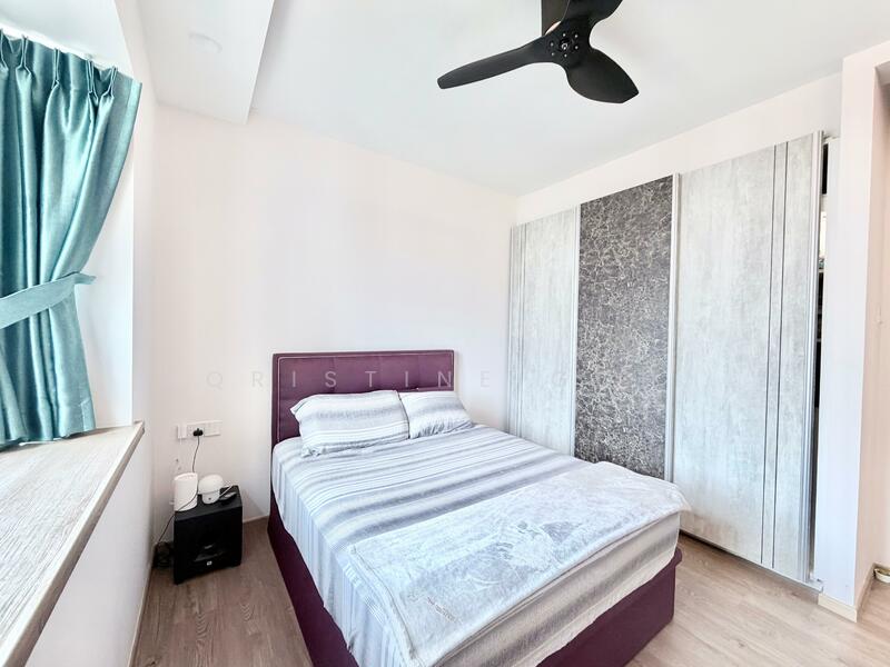 Edelweiss Park Condo Condominium For Sale at S$ 1,158,888 | PropertyGuru Singapore - Master Bedroom