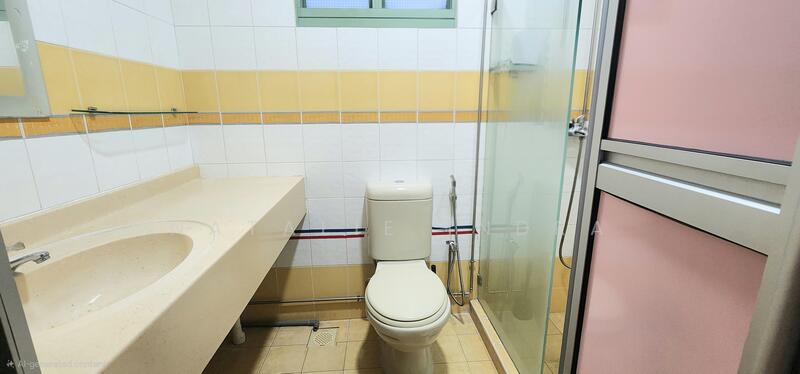 638C Punggol Drive HDB Flat For Sale at S$ 688,888 | PropertyGuru Singapore - Bathroom