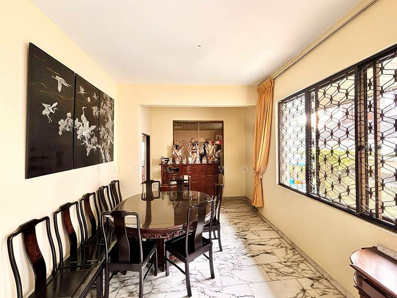 Paya Lebar Crescent Detached House For Sale at S$ 10,500,000 | PropertyGuru Singapore - Dining Room