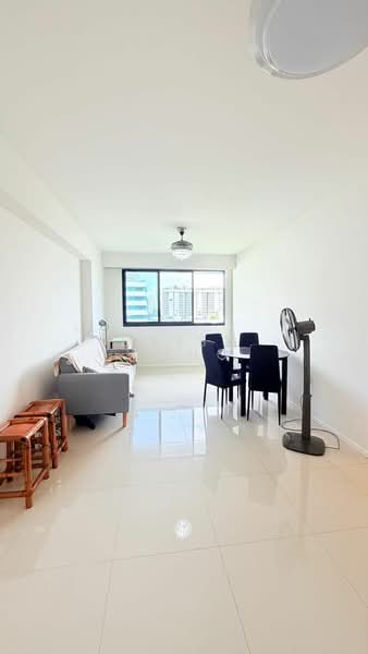 310B Punggol Walk, 310B Punggol Walk, 3 Bedrooms, 980 sqft, HDB Flat For Rent, by Daisy Wong, 500050907 - Living Room - PropertyGuru.com.sg