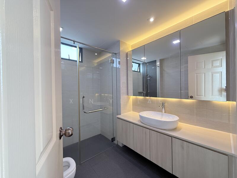 Regent Grove, 50 Choa Chu Kang North 7, 4 Bedrooms, 1,173 sqft, Condominium For Rent, by Xin Yi Lai, 500050927 - Master Bath - PropertyGuru.com.sg