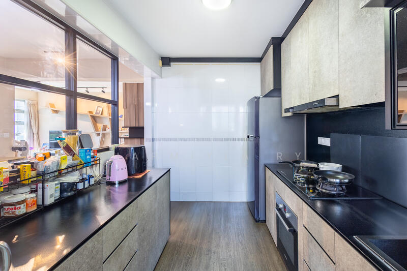 17B Circuit Road HDB Flat For Sale at S$ 990,000 | PropertyGuru Singapore - Kitchen