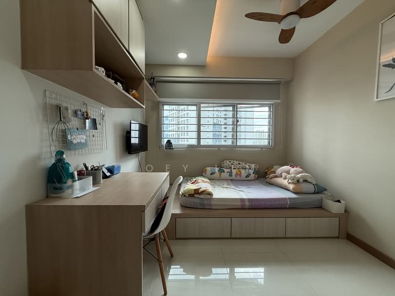 422B Northshore Drive, 422B Northshore Dr, 3 Bedrooms, 1,001 sqft, HDB Flat For Sale, by Joey Lim, 500050968 - Bedroom - PropertyGuru.com.sg