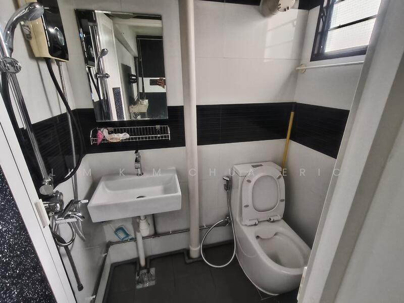 11 Eunos Crescent, 11 Eunos Crescent, Room Rental, 150 sqft, HDB Flat For Rent, by Lim Kim Chua Eric, 500050980 - Bathroom - PropertyGuru.com.sg