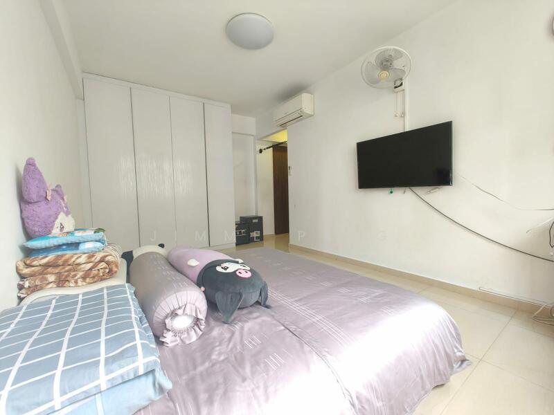 490D Choa Chu Kang Avenue 5 HDB Flat For Sale at S$ 728,000 | PropertyGuru Singapore - Bedroom