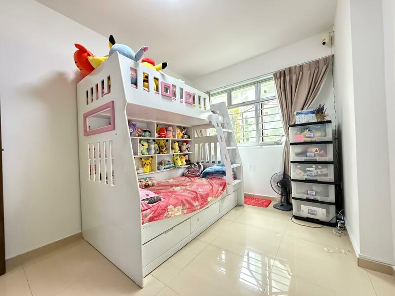 490D Choa Chu Kang Avenue 5 HDB Flat For Sale at S$ 728,000 | PropertyGuru Singapore - Bedroom