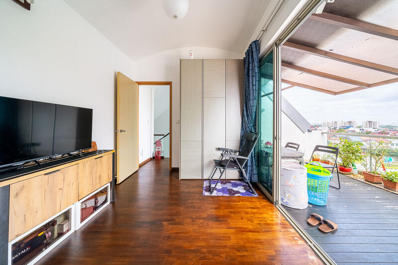 The Calrose Condominium For Sale at S$ 3,400,000 | PropertyGuru Singapore - Living Room