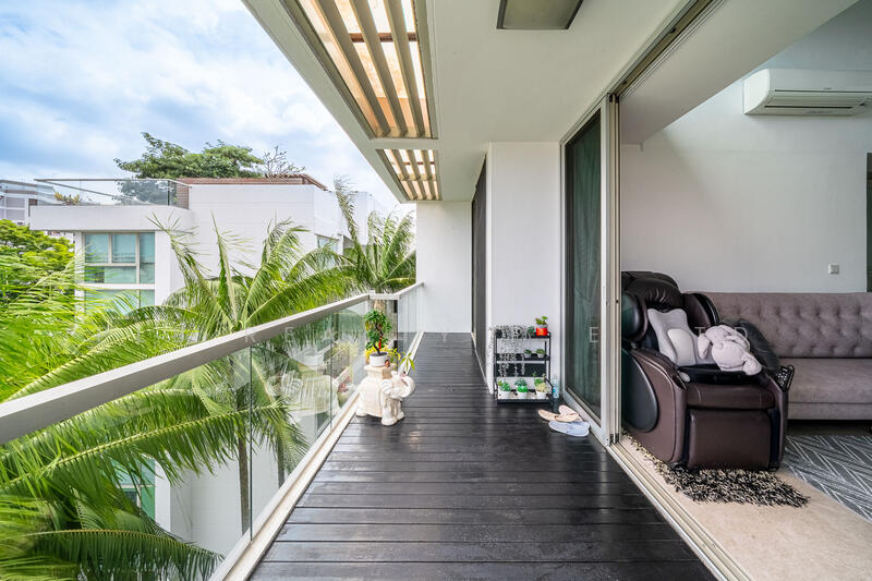 The Calrose Condominium For Sale at S$ 3,400,000 | PropertyGuru Singapore - Balcony