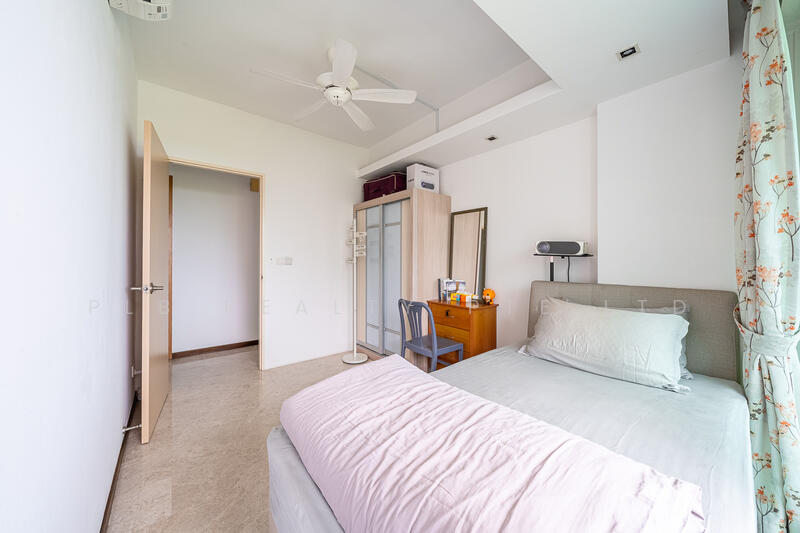 The Calrose Condominium For Sale at S$ 3,400,000 | PropertyGuru Singapore - Bedroom