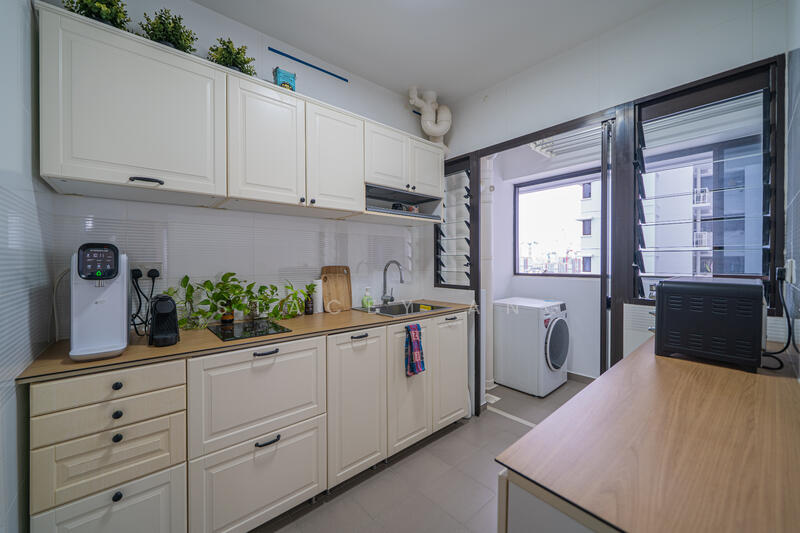 Well Maintained Kitchen