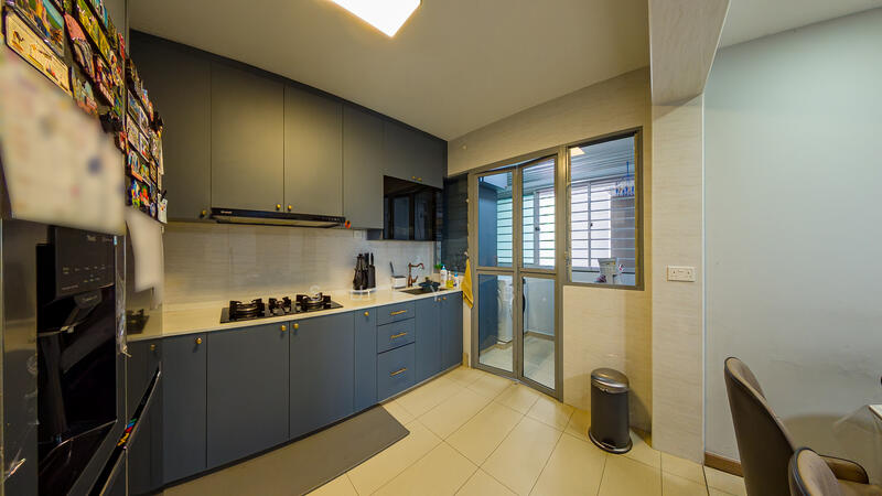 377B Hougang Street 32 HDB Flat For Sale at S$ 838,000 | PropertyGuru Singapore - Kitchen