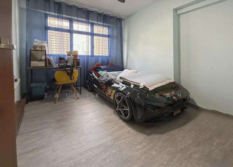 261 Toa Payoh East HDB Flat For Sale at S$ 920,000 | PropertyGuru Singapore - Bedroom