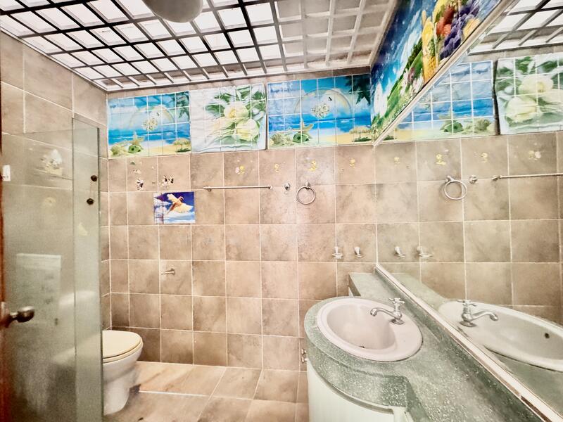 Cashew Hill Semi-Detached House For Sale at S$ 7,500,000 | PropertyGuru Singapore - Bathroom