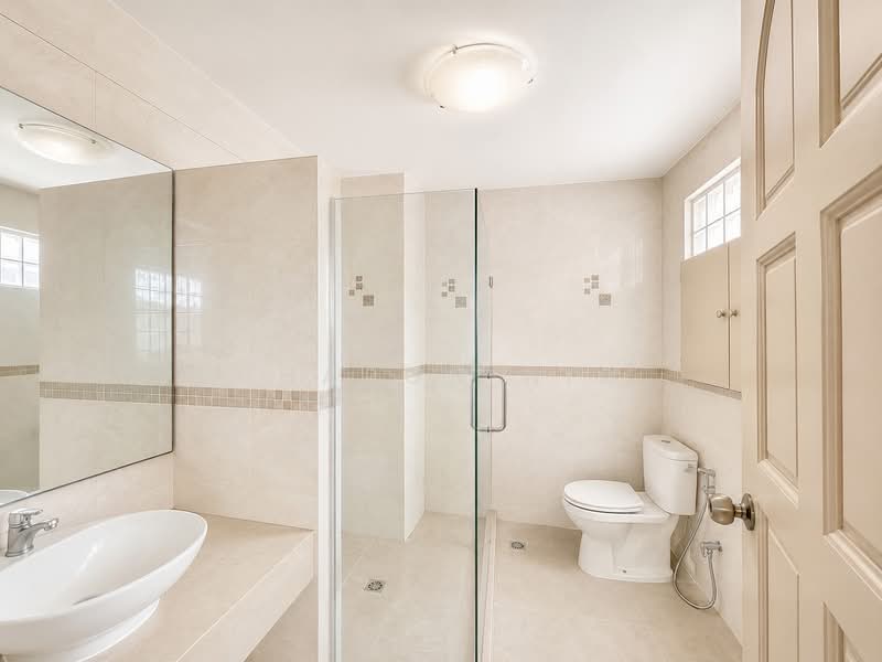 Cashew Hill, Cashew Hill, 5 Bedrooms, 4,008 sqft, Semi-Detached House For Sale, by Sharon Nio, 500051055 - Bathroom - PropertyGuru.com.sg