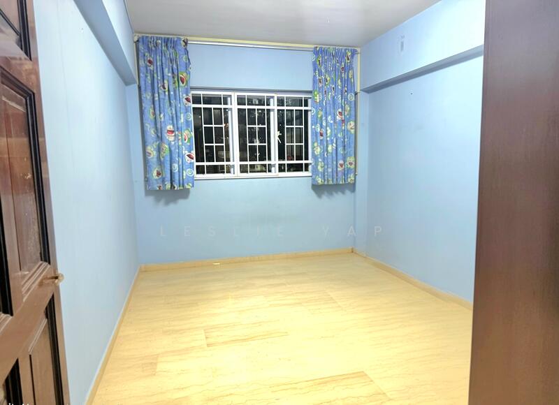 129 Lorong Ah Soo HDB Flat For Sale at S$ 780,000 | PropertyGuru Singapore - Bedroom