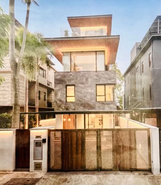 Riviera Drive, , 6 Bedrooms, 7,900 sqft, Detached House For Sale, by Vallerie Soh, 500051090 - Exterior - PropertyGuru.com.sg