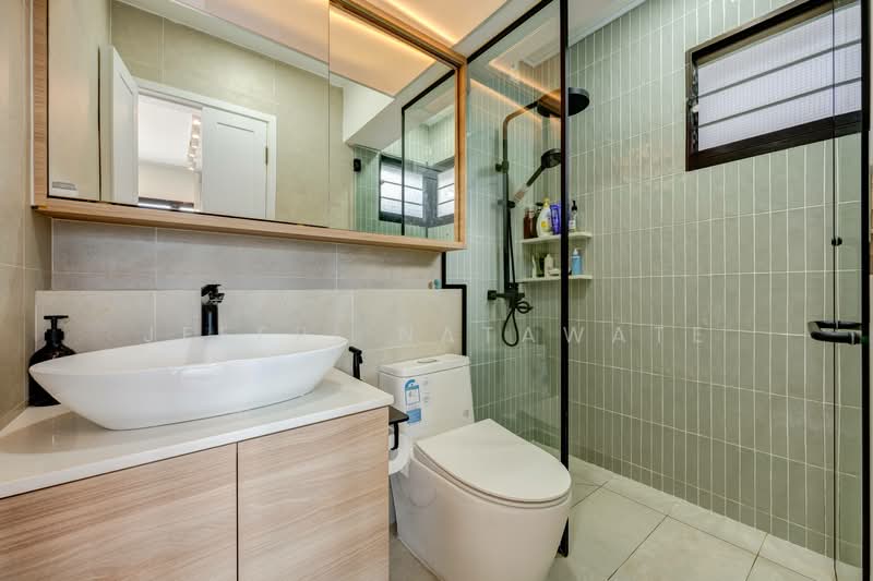 441B Clementi Avenue 3 HDB Flat For Sale at S$ 1,200,000 | PropertyGuru Singapore - Bathroom