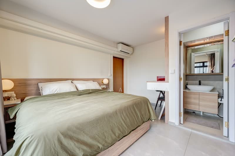 441B Clementi Avenue 3 HDB Flat For Sale at S$ 1,200,000 | PropertyGuru Singapore - Bedroom
