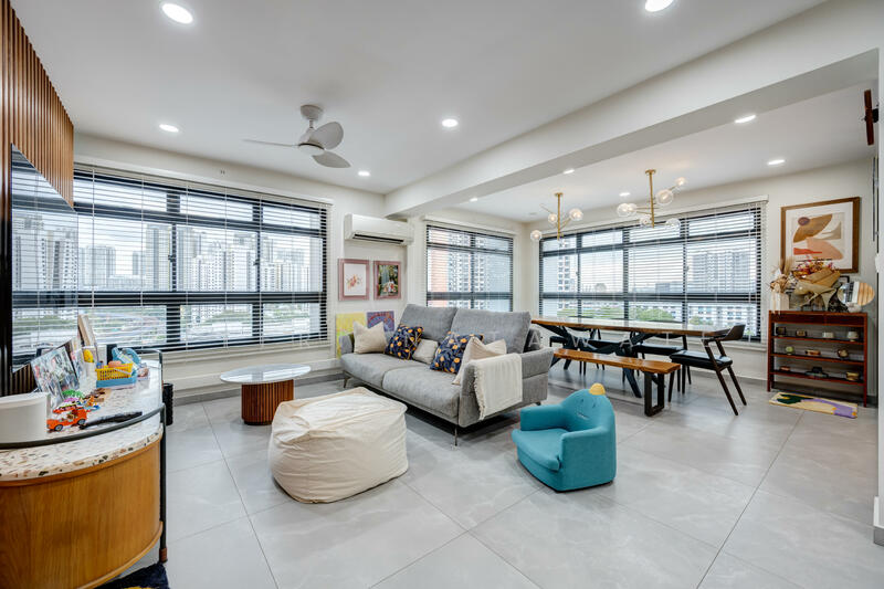 441B Clementi Avenue 3 HDB Flat For Sale at S$ 1,200,000 | PropertyGuru Singapore - Living Room