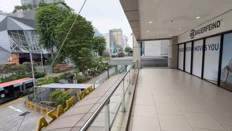 Lucky Plaza, 304 Orchard Road, 388 sqft, Mall Shop For Sale, by FiFi Ng, 500051117 - Exterior - CommercialGuru.com.sg