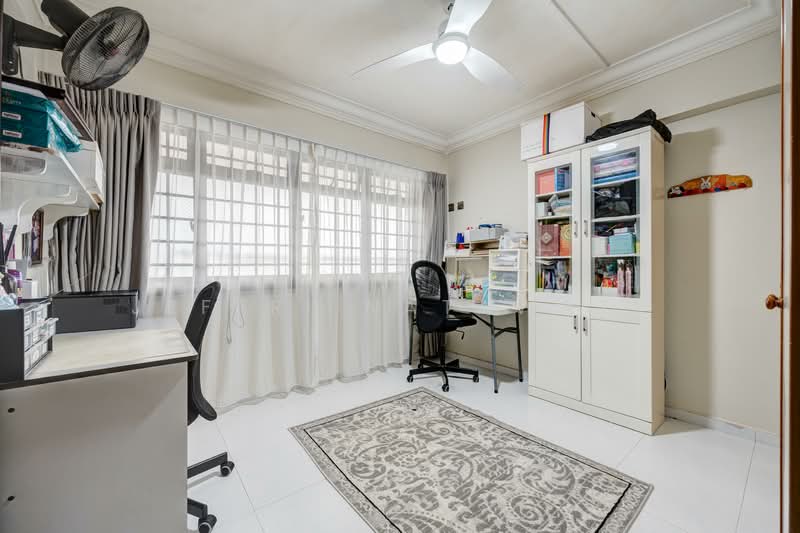 152 Jalan Teck Whye HDB Flat For Sale at S$ 599,999 | PropertyGuru Singapore - Study