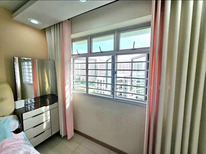 461C Bukit Batok West Avenue 8 HDB Flat For Sale at S$ 865,000 | PropertyGuru Singapore - Bedroom