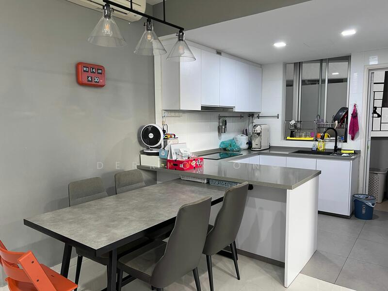 Kerrisdale Condominium For Sale at S$ 2,250,000 | PropertyGuru Singapore - Kitchen