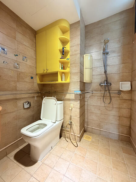 Regent Grove Condominium For Sale at S$ 1,270,000 | PropertyGuru Singapore - Bathroom