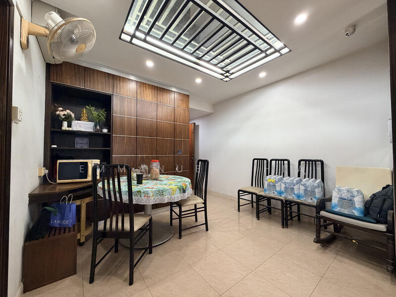 Regent Grove Condominium For Sale at S$ 1,270,000 | PropertyGuru Singapore - Dining Room