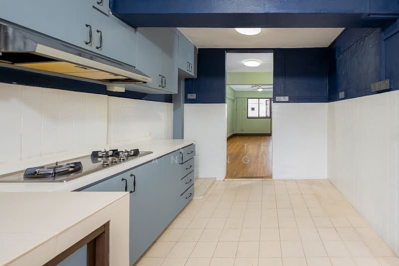 3 Saint George's Road HDB Flat For Sale at S$ 438,000 | PropertyGuru Singapore - Kitchen