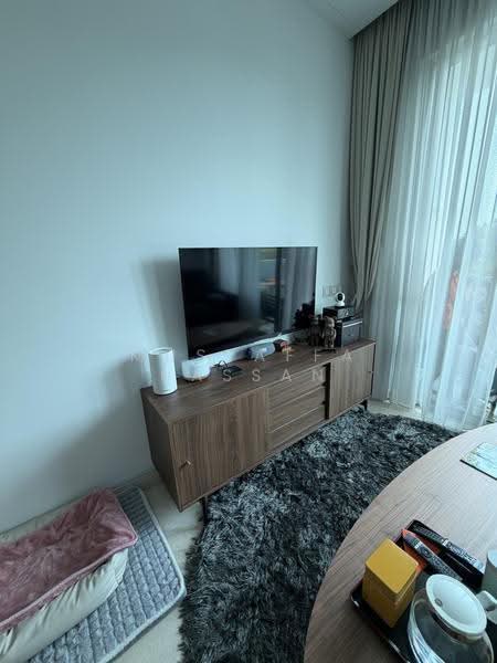 The Glyndebourne, 38 Trevose Crescent, Newton / Novena, 2 Bedrooms, 1,044 sqft, Condominium For Rent, by Mustaffa Hassan, 500051153 - Living Room - PropertyGuru.com.sg