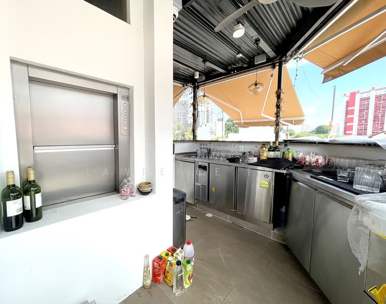 Iconic 3.5 Storey Shophouse In Keong Saik, , 4,500 sqft, Food & Beverage For Rent, by Lawrence Tay, 500051210 - Kitchen - CommercialGuru.com.sg