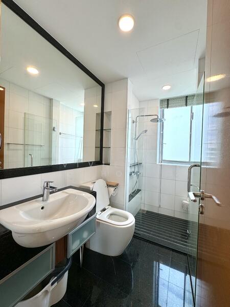 Caribbean at Keppel Bay Condominium For Sale at S$ 1,880,000 | PropertyGuru Singapore - Common Bathroom