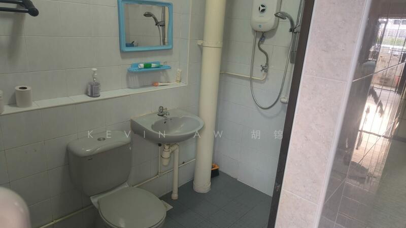 655 Woodlands Ring Road, 655 Woodlands Ring Road, Room Rental, 140 sqft, HDB Flat For Rent, by Kevin Aw 胡锦胜, 500051233 - Bathroom - PropertyGuru.com.sg